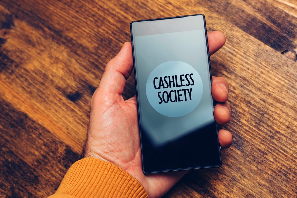 Going Cashless what are the Pro's and Con's FinTech Business Funding