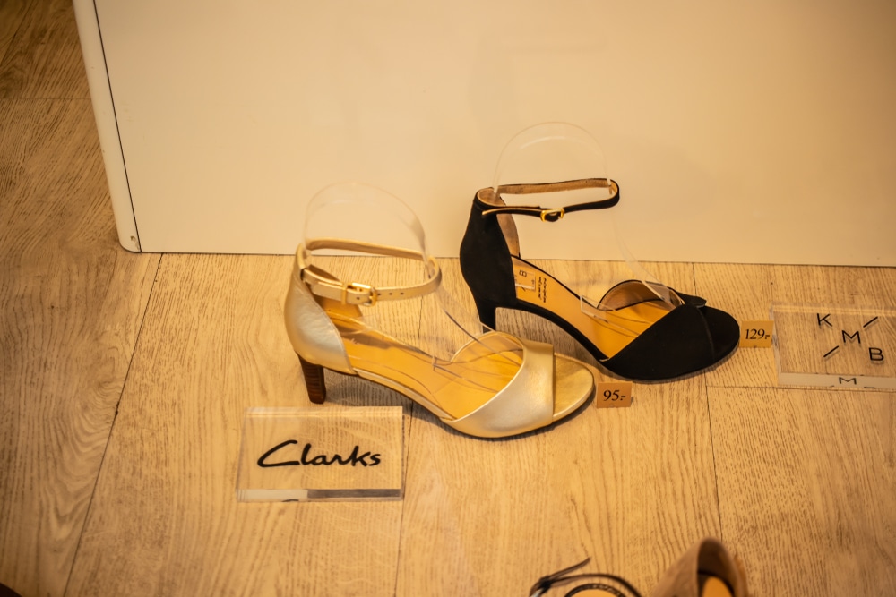 clarks shoe company