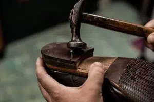HOW TO START A SHOE REPAIR BUSINESS