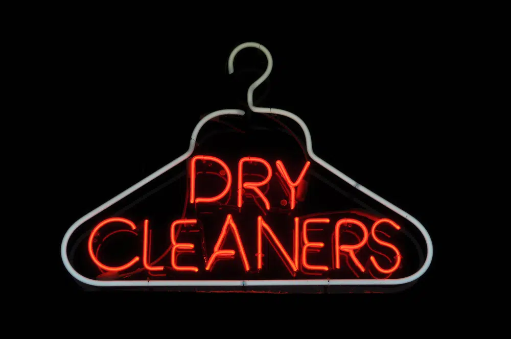 How to start up a dry cleaning business