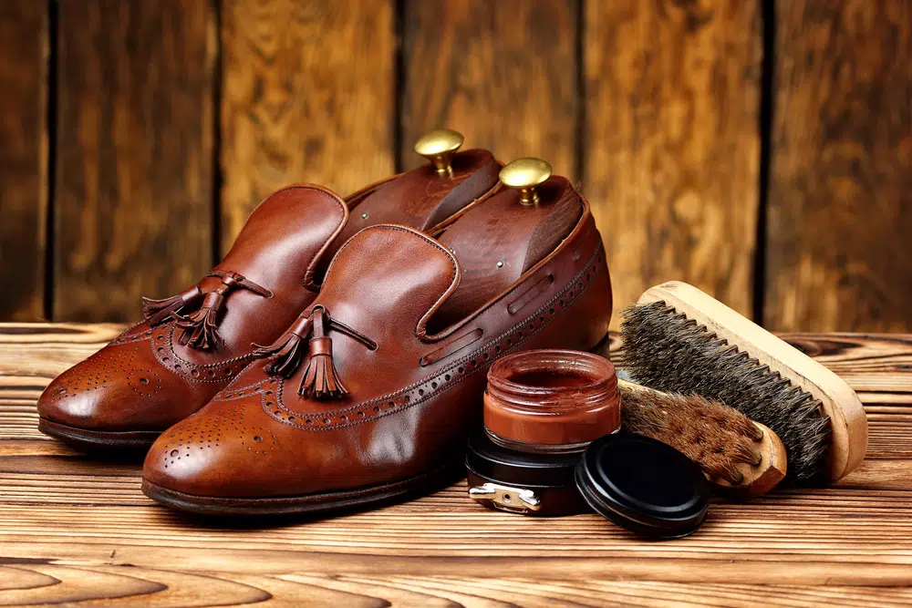 How to start up a shoe repairing business