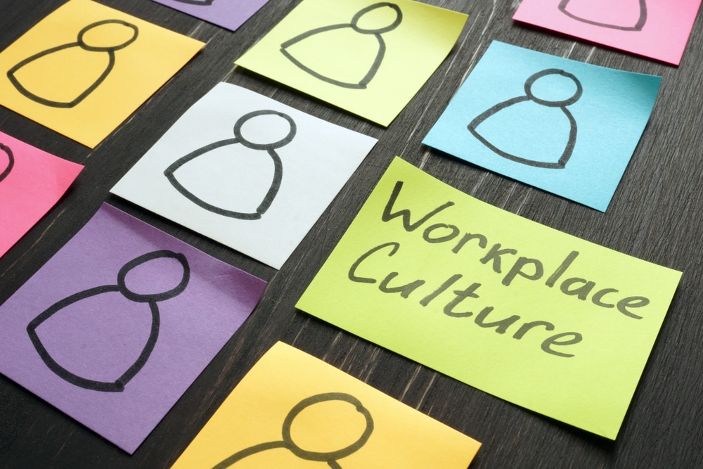 6 Real-life Hospitality Tips For Good Workplace Culture - PDQ Funding