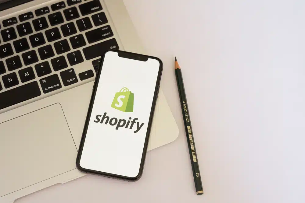 What are requirements for Shopify loan?